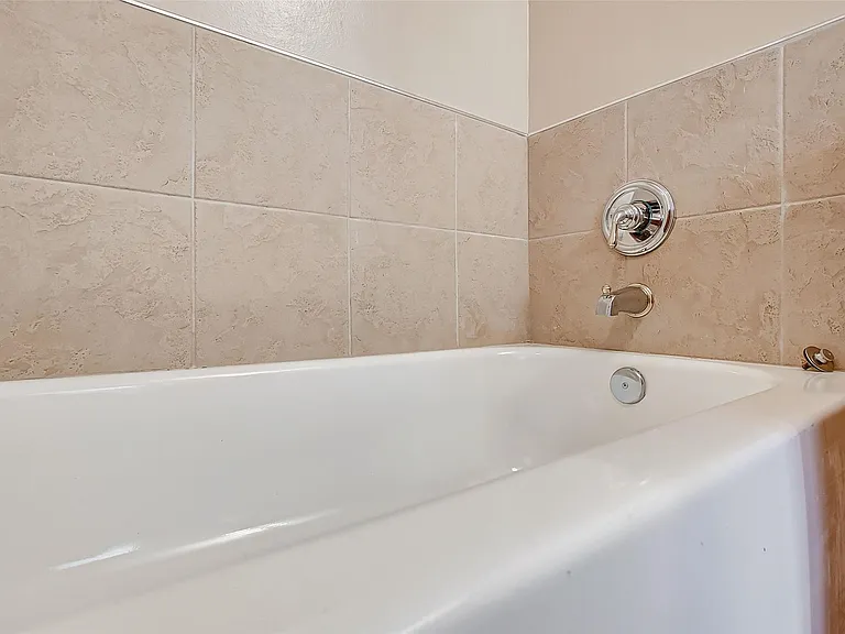 3742 E Ashford Villa Ln — Photo 35