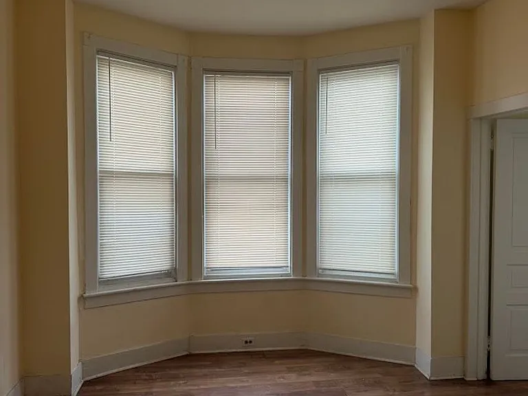 942 Washington St — Photo 11