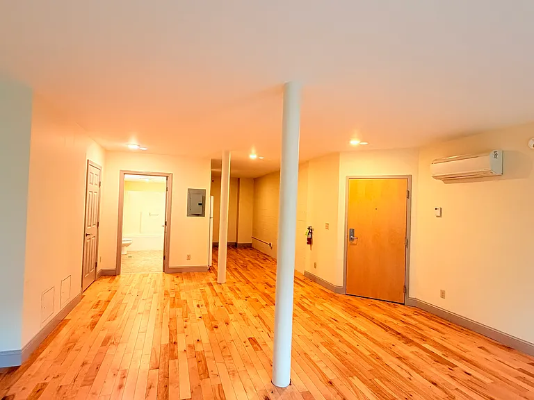 191 College St #203 — Photo 17
