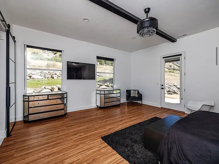 1360 Cedarwood Ln — Photo 36