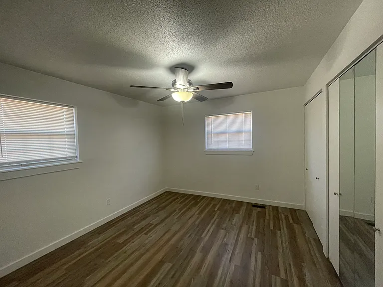 2505 Cherokee Dr — Photo 5