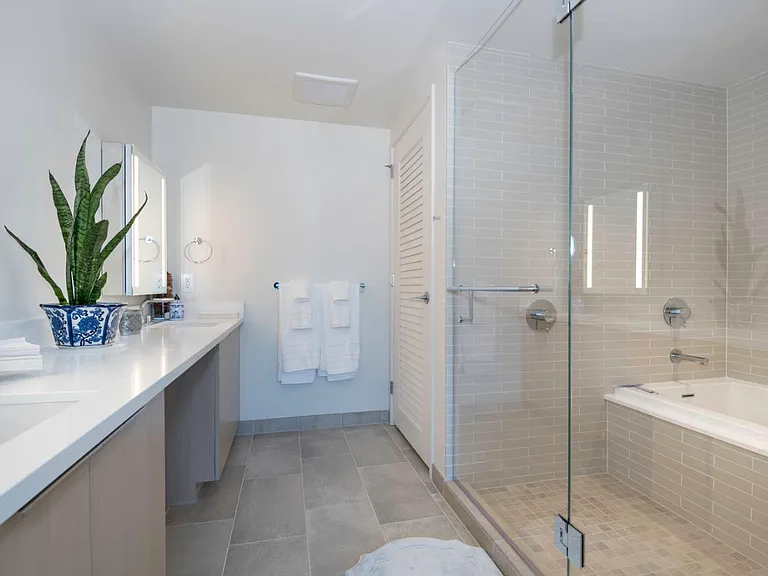 1001 Queen St #2303 — Photo 20