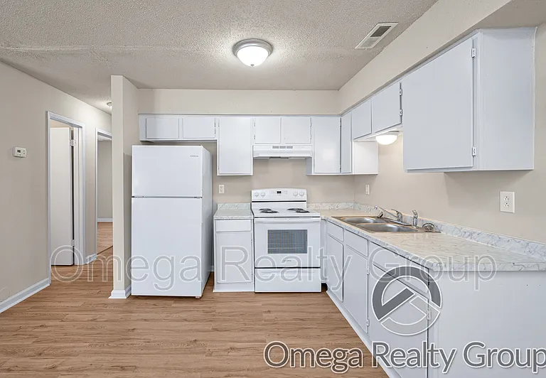The Cove Apartments — Photo 22