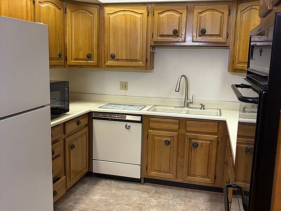 4th image of 1102 W Taylor Ave
