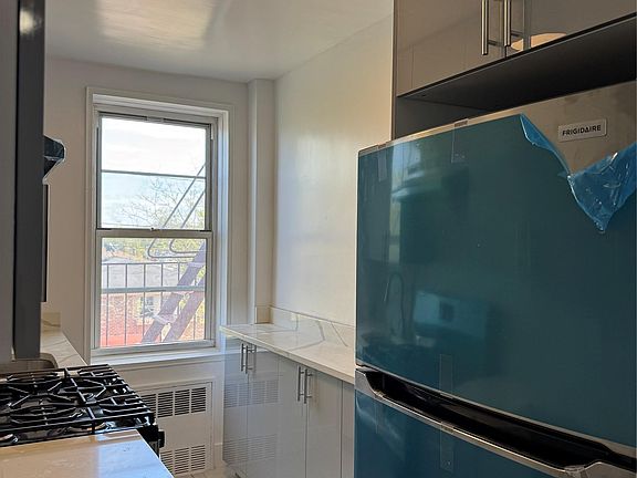 5th image of 222-89 Braddock Avenue #3-E
