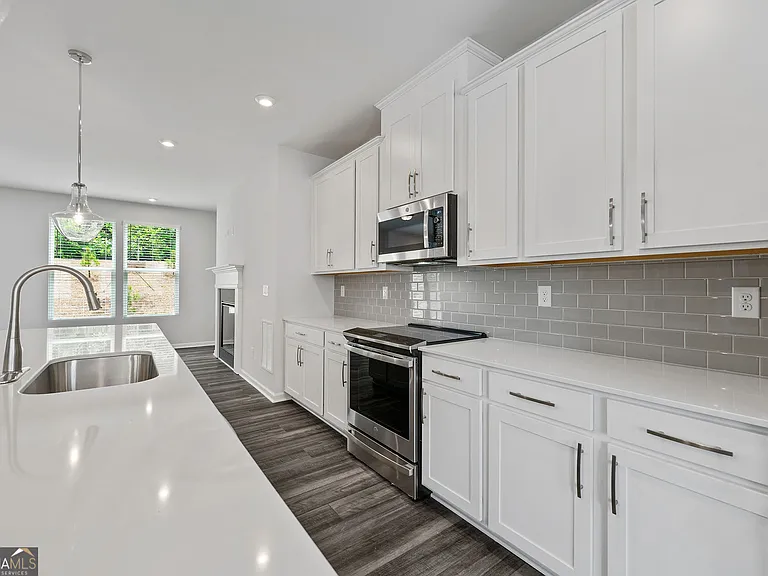 2688 Creekview Ter NW — Photo 5