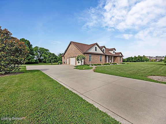 3rd image of 111 Beechfork Trl