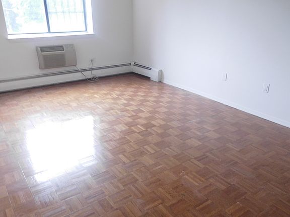 3rd image of 137-02 Northern Blvd #4GA