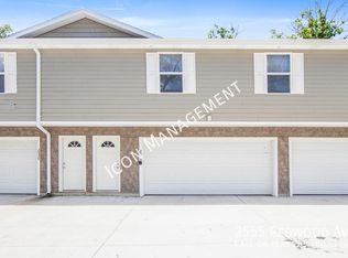 2555 Redwood Ave, Kalamazoo, MI 49006