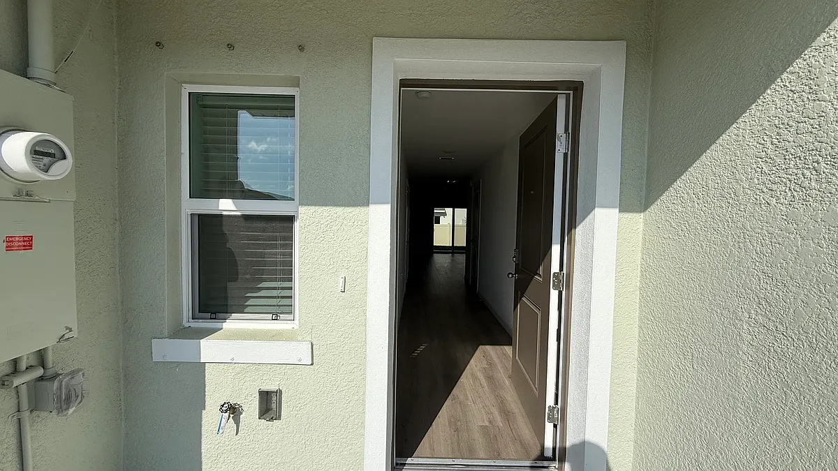 Building Photo - 459 Warm Heron Pl