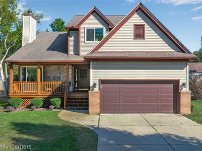 1295 E Lake Dr, Novi, MI, 48377