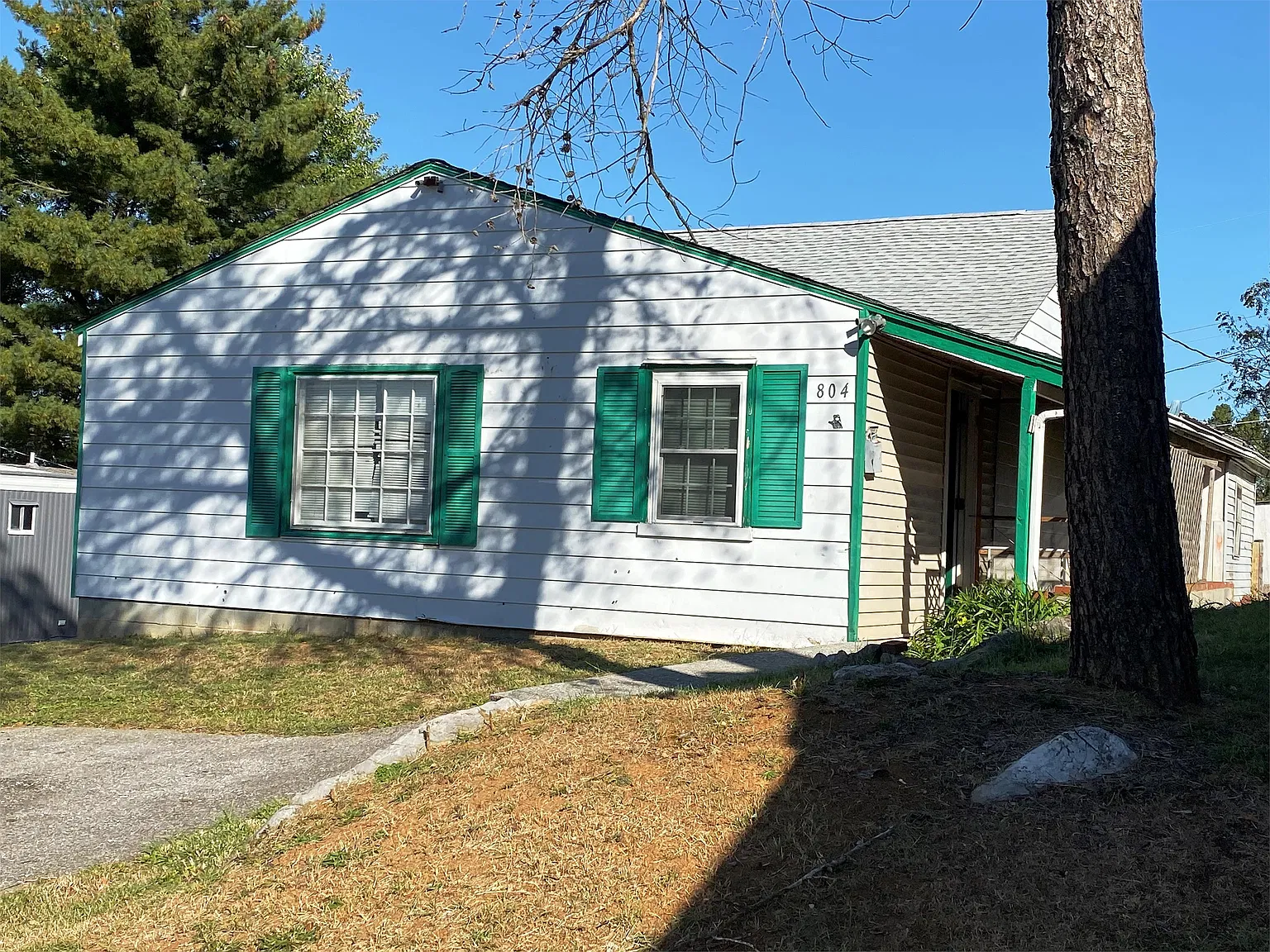 804 Interval Road - 1 — Photo 1