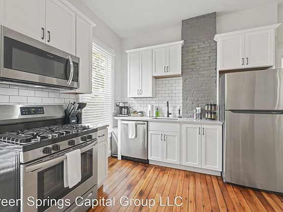 3rd image of 17 Oak St #7
