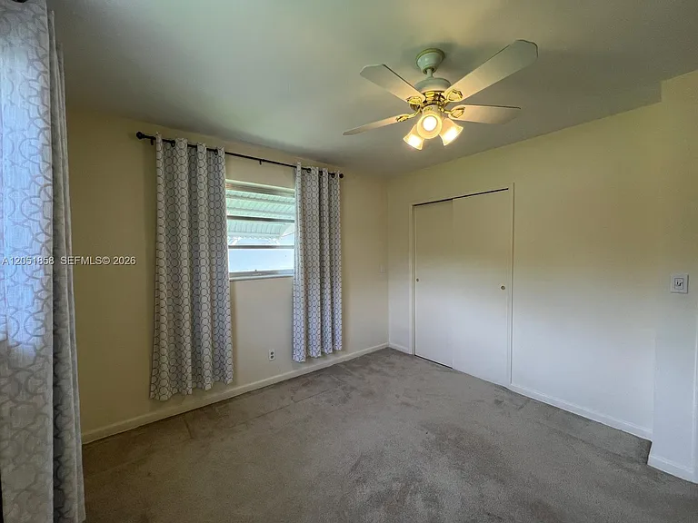 5637 Jefferson St — Photo 10