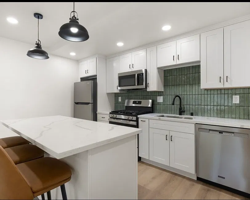 6142 Mesita Dr — Photo 3