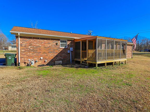 4th image of 37 White Oak Ln