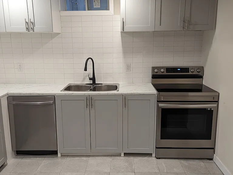 100 Westgate Ave #BASEMENT — Photo 7