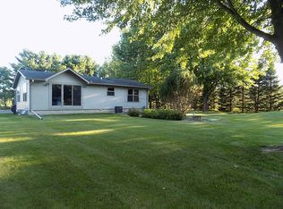601 90th St, Hudson, WI 54016