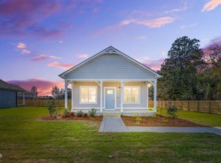 611 W Godwin St, Dunn, NC 28334