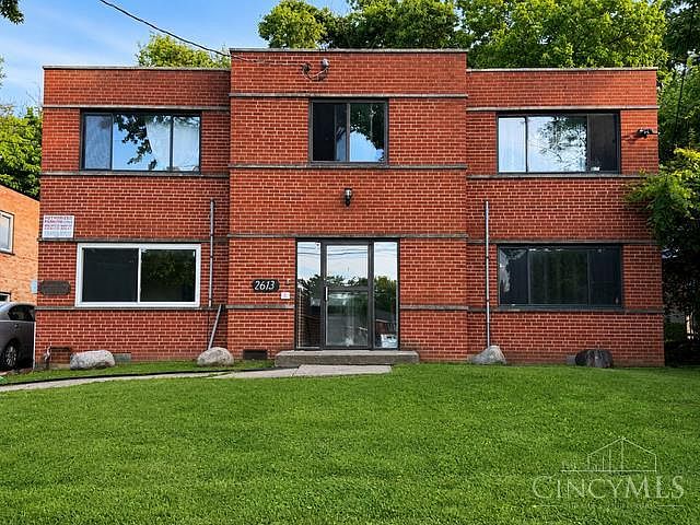 1st image of 2613 Chesterfield Ct