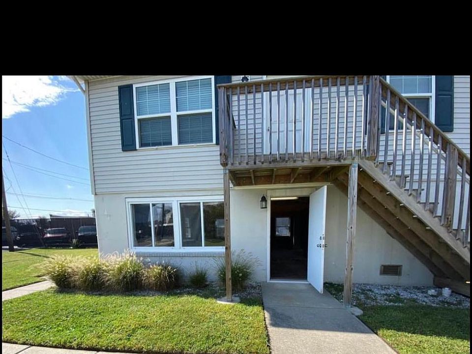 2nd image of 3145 Powhatan Ave #A
