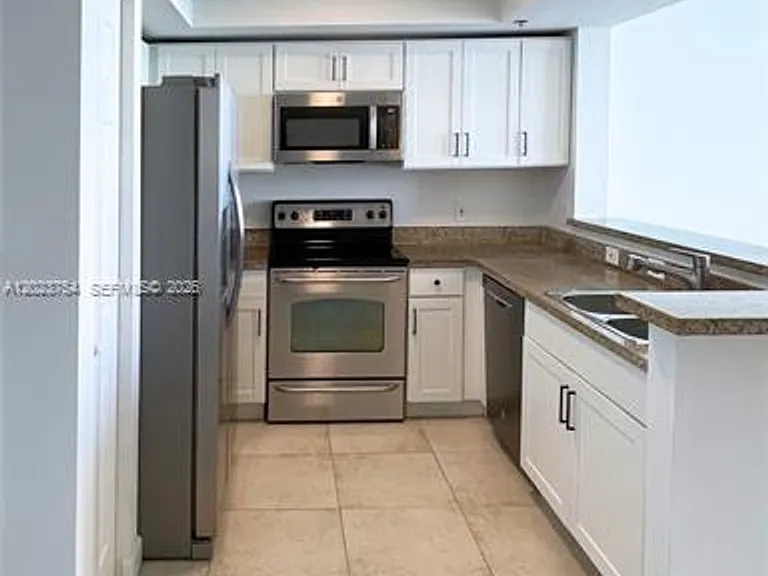 1723 SW 2nd Ave #705 — Photo 10