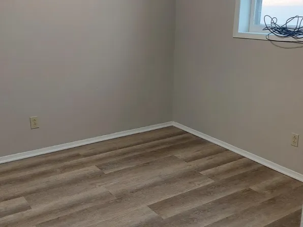 628 W Van Buren St, Centerville, IA 52544