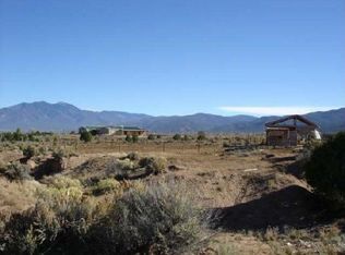 10 Miranda Canyon Rd, Ranchos De Taos, NM 87557