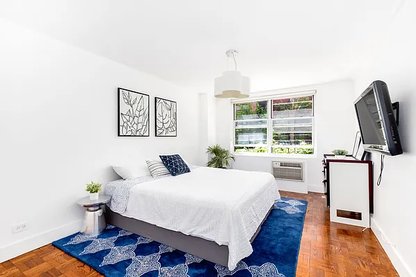 Sold by Compass | media 5