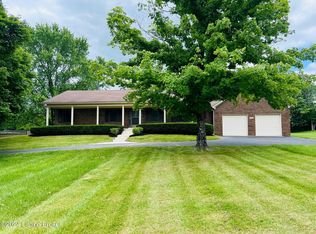 7715 Commonwealth Dr, Crestwood, KY 40014