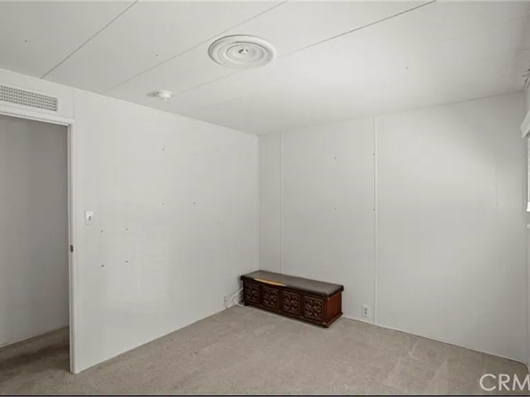 640 San Jose Dr — Photo 5
