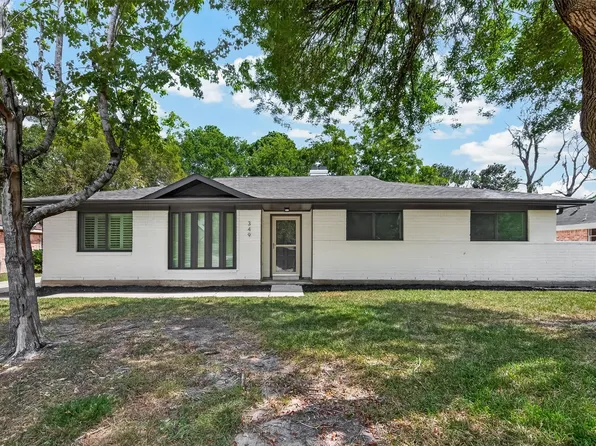 349 Dawn Hill Dr, Friendswood, TX 77546