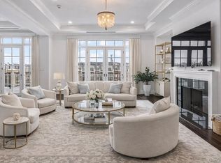 3000 Royal Court #3308, North Hills, NY