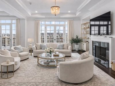 3000 Royal Court #3308 PENTHOUSE, New Hyde Park, NY, 11040
