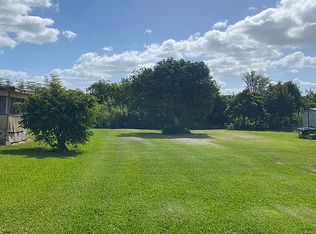 125 Apple Ave, Pahokee, FL 33476