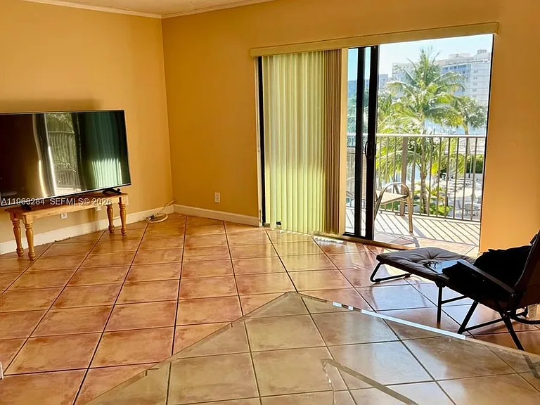 1900 Diana Dr #3C — Photo 8