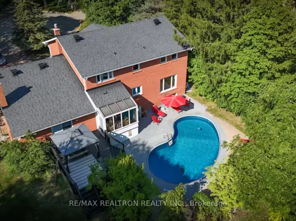 194 Glenada Ct, Richmond Hill, ON L4C 5M7