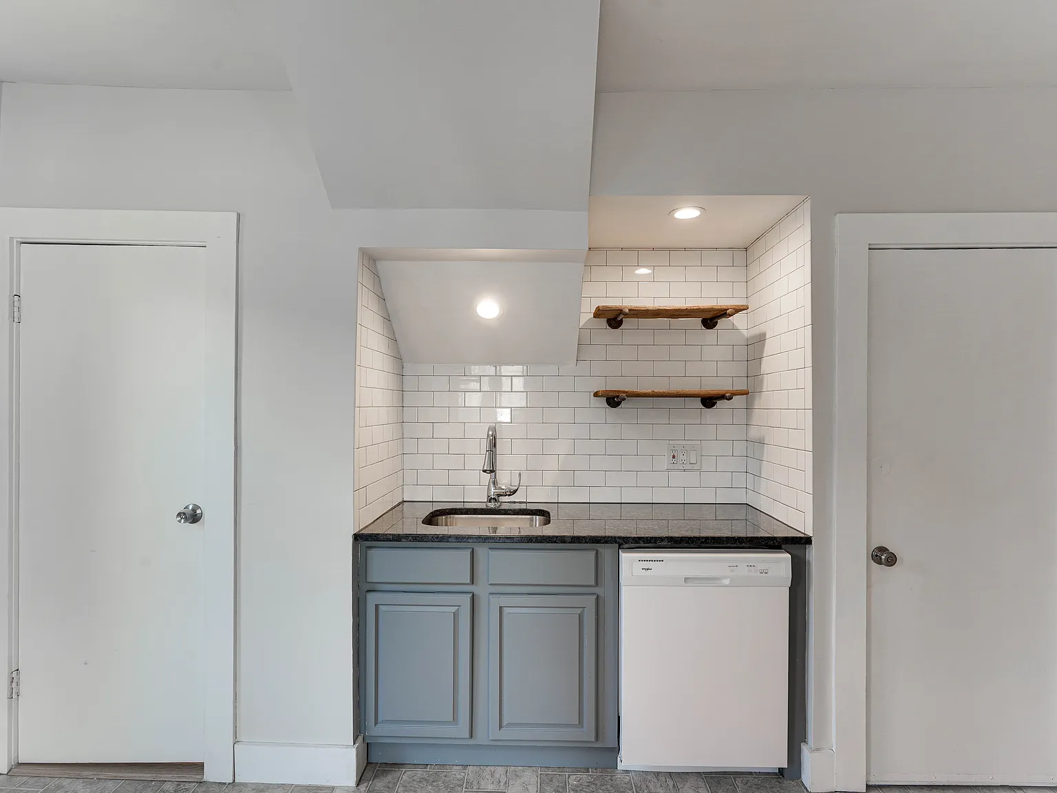 3 bed, 1237 sqft, $2,700 — Photo 4