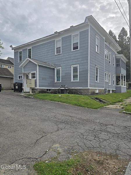 4th image of 110 Broad Street