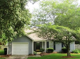 7806 Bridle Ct, Charlotte, NC 28216