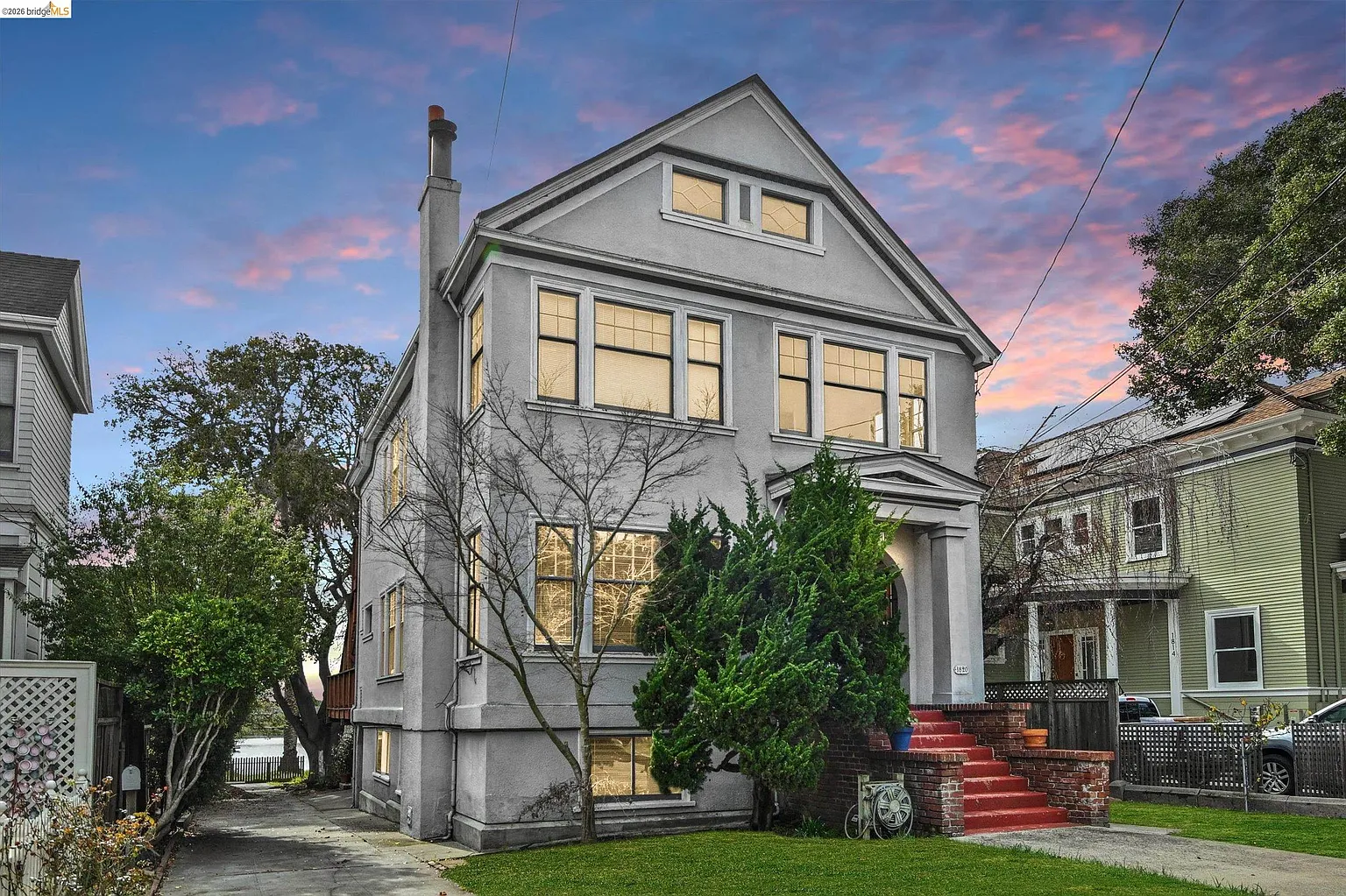 1822 Clinton Ave photo 1