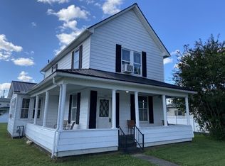 305 14th St, Kenova, WV 25530