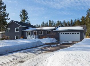 131 Ridgewood Dr, Marquette, MI 49855