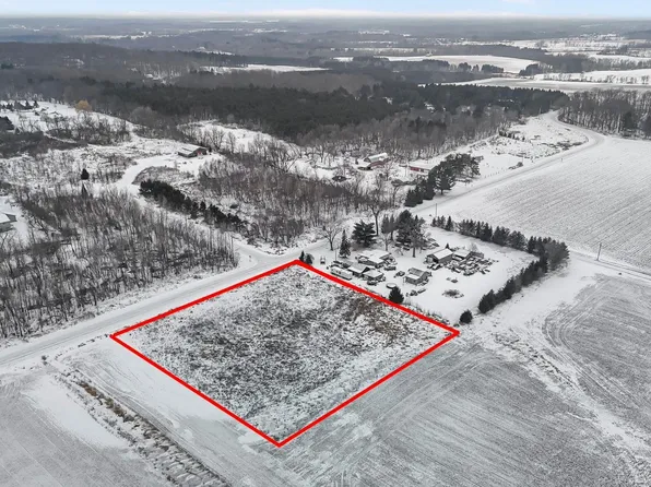 E7434 Doud Rd, Manawa, WI 54949