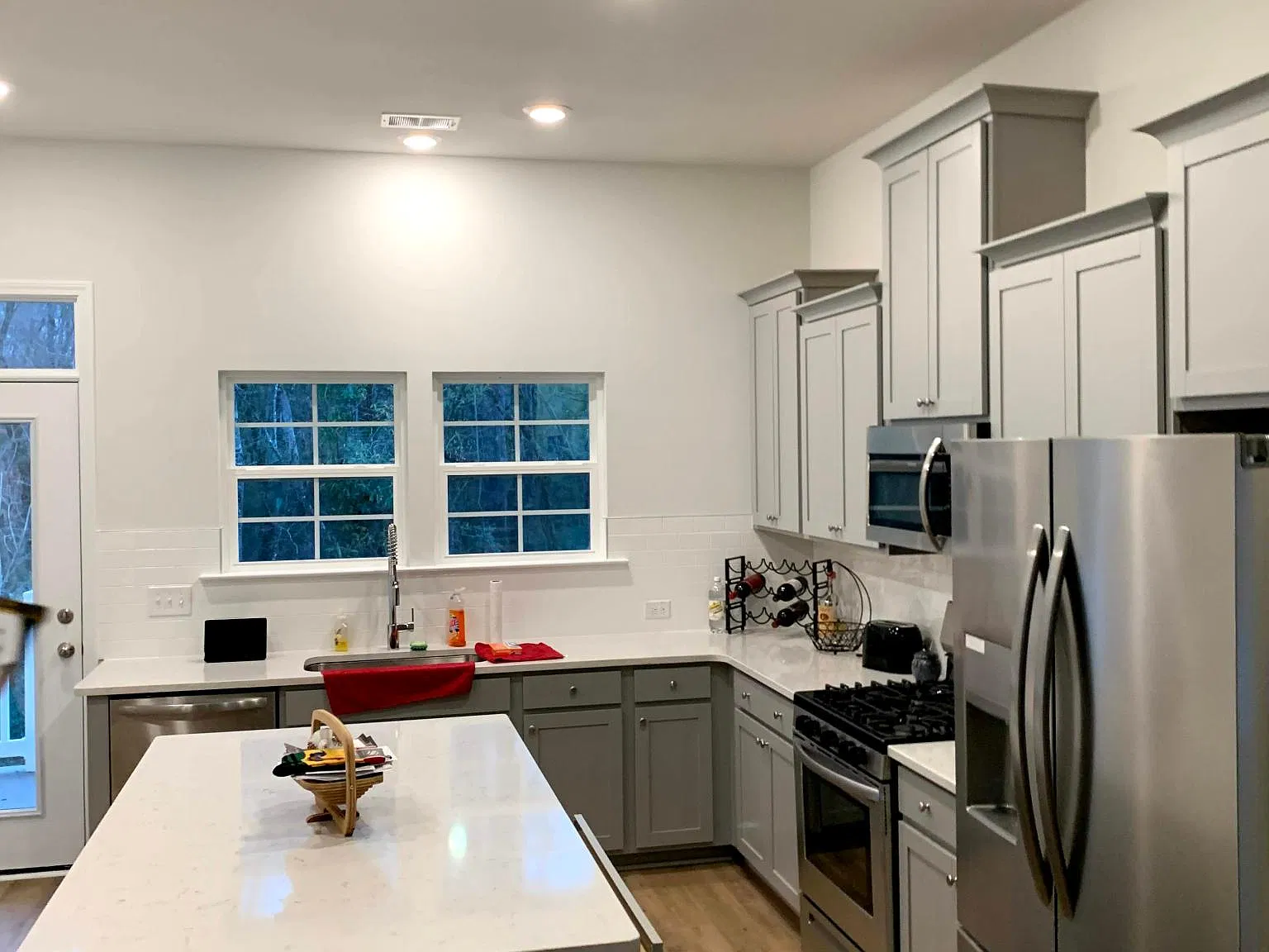 3 bed, 2.5 bath, 1888 sqft, $2,650 — Photo 3