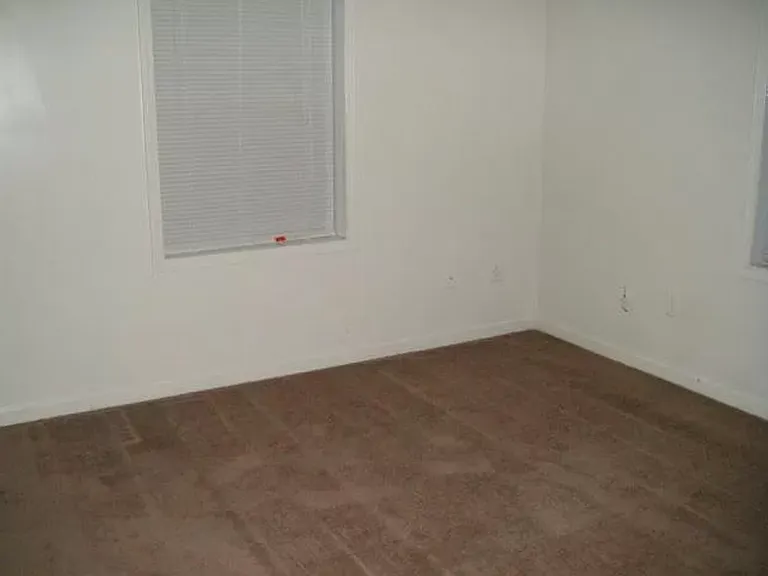 2770 Weaver Dr — Photo 3
