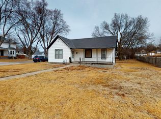1016 Willard Ave, Genoa, NE 68640