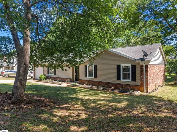 112 Canebrake Dr, Greer, SC 29650