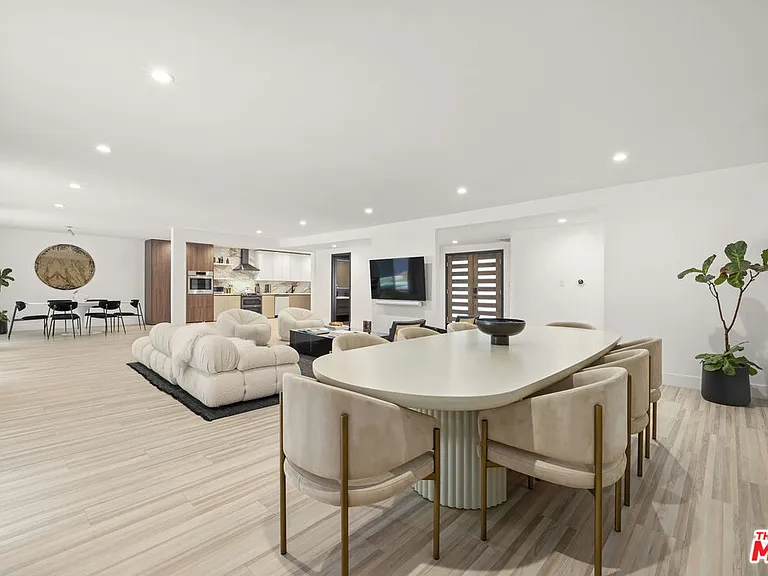 9289 Swallow Dr — Photo 10