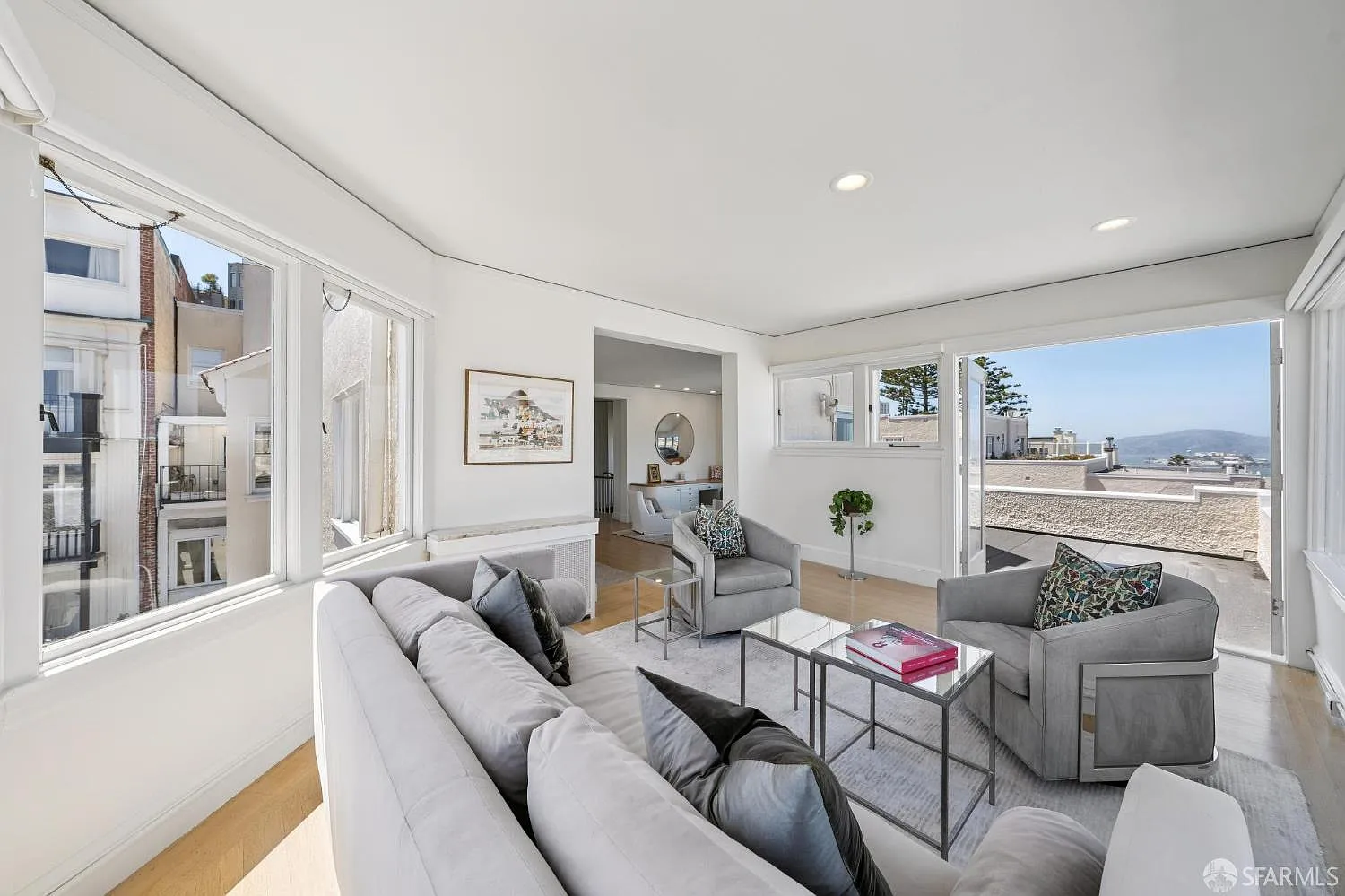 1127 Greenwich St - Photo 8